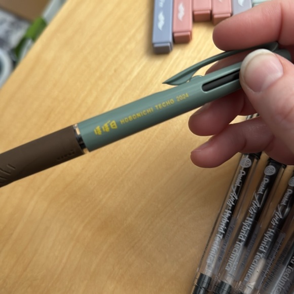 Huge Zebra Mildliner, Mr. Pen, and Pentel Pen/Highlighter Lot - Picture 3 of 5